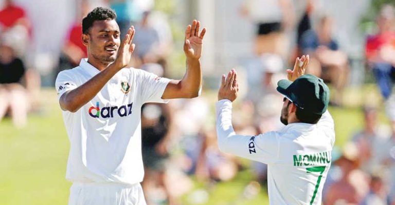 আজ দলের সঙ্গে যোগ দিচ্ছেন শরিফুল