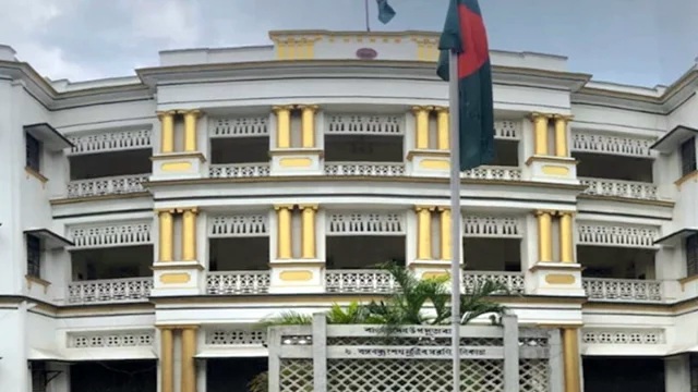 কলকাতায় বাংলাদেশ উপ-দূতাবাসের সামনে সহিংসতা; তীব্র নিন্দা জানিয়েছে ঢাকা